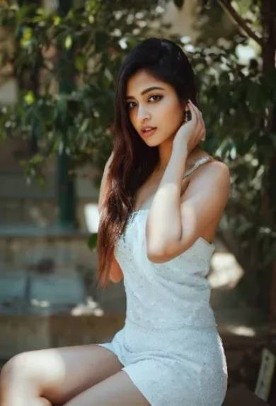 Zoya — profile photo, Indore